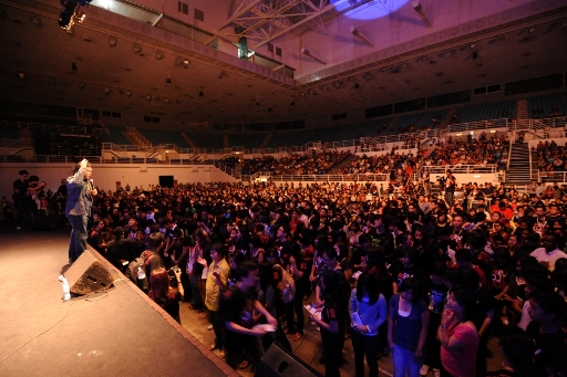 Another shot of Pr Kenneth preaching about revival at Revo Miri 2012 held at Miri Indoor Stadium