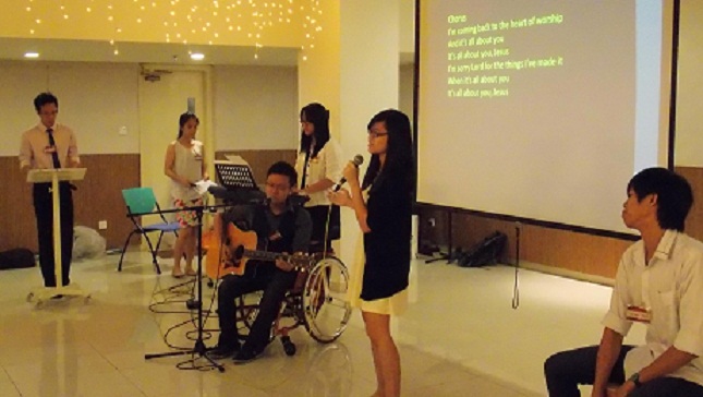 Praise and worship by the Organizing Committee