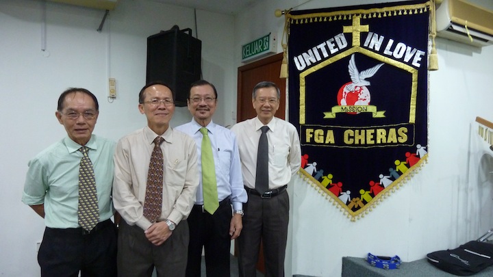 Left to right: Bro Yap Ming Fei, Bro William Wong, Pr Stephen Tang, Pr Robert Wong