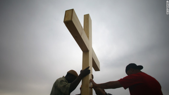 aurora-wooden-cross-story-top