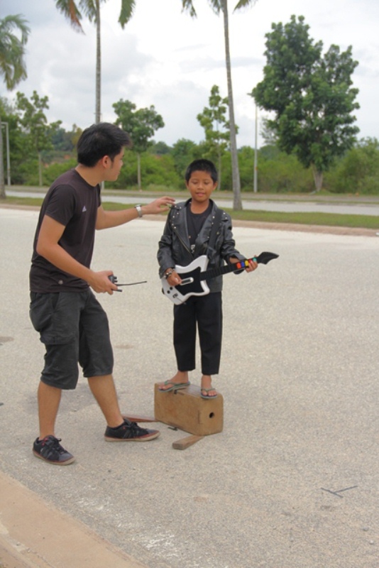 Paul Gan directing Faid in the final scenes