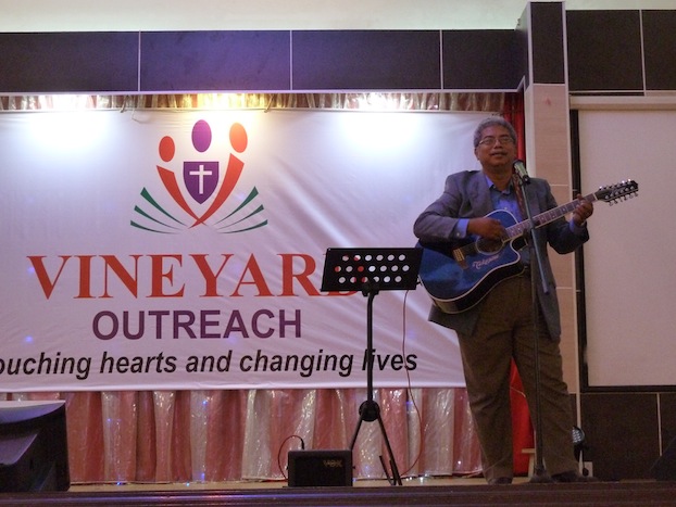 Pr Daniel Kumar singing Christians songs in seven languages