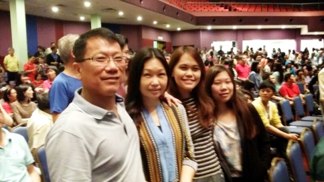 Liew Ah Onn (most left) with his wife and daughters
