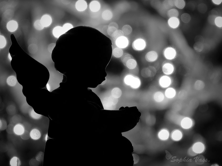 chrismas_angel_silhouette_bw_by_bttrflykisses-d36b3ht