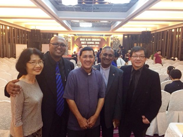 From left to right: Teresa Lai, Rev Sean Prasad, Rev Father Raymond Pereira, Rev Dr Hermen Shastri, Pr David Tham