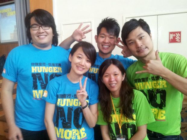 Jessy (2nd from left) with her husband Sean (1st from left) with her friends in the 30-hour famine camp in UCSI