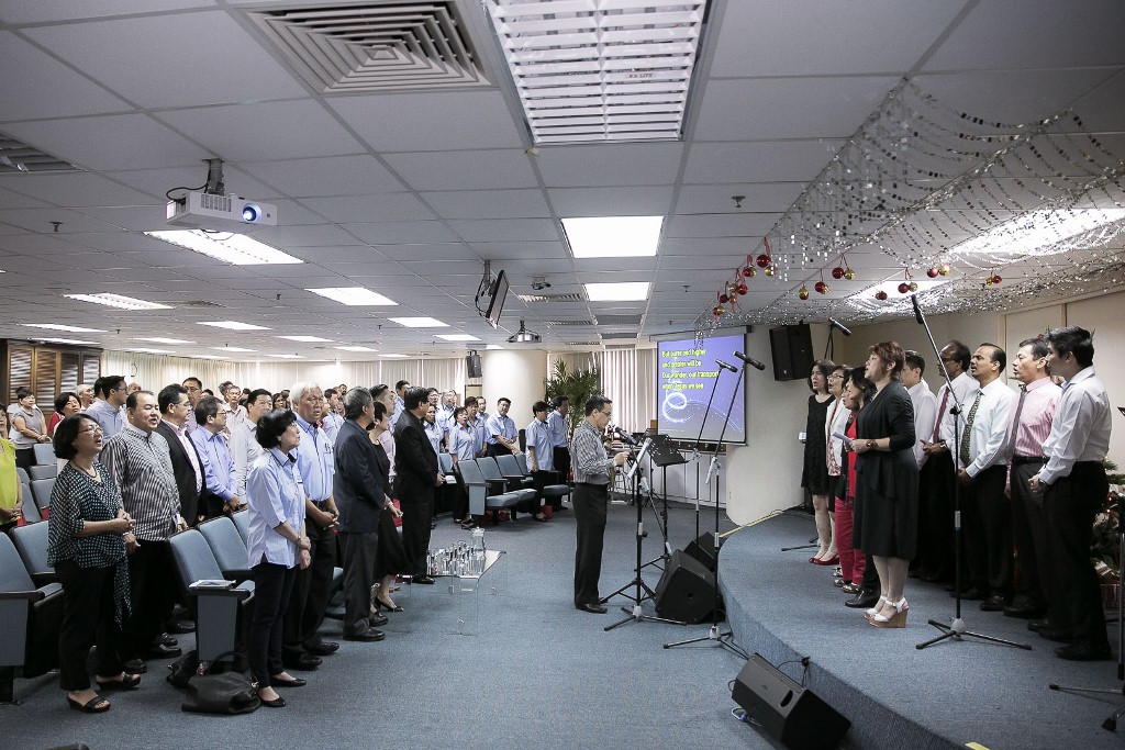 Bryan Gan leading the Menara TA One choir