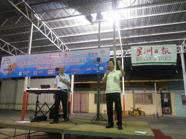 Eddy Yong sharing the gospel of Jesus Christ