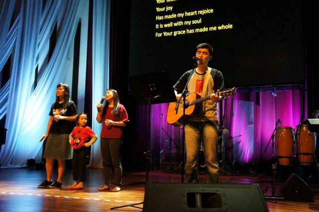 Worshippers from Christian Life Gospel Centre, PJ singing to God past midnight