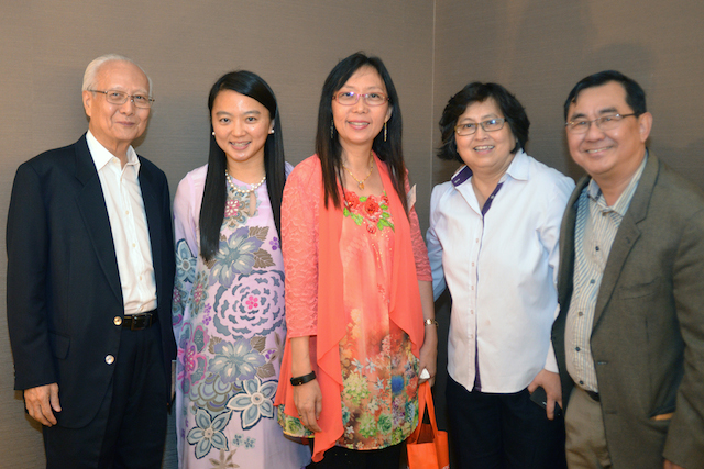 Dato' Roland Wong (1st from left), YB Hannah Yeoh (2nd from left), YB Teresa Kok (3rd from left), and Dr John Ng (1st from right)