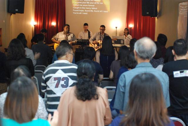 The Movement leading a passionate worship in Victory Church, Ara Damansara