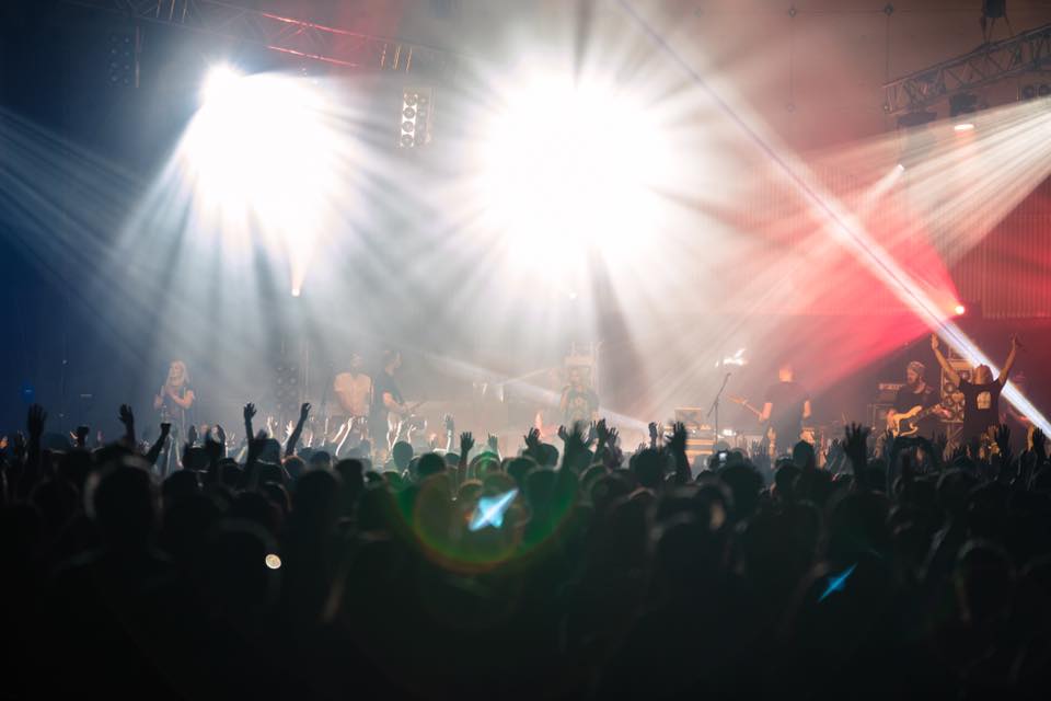 The people worshipping God at the Planetshakers Awakening 2016