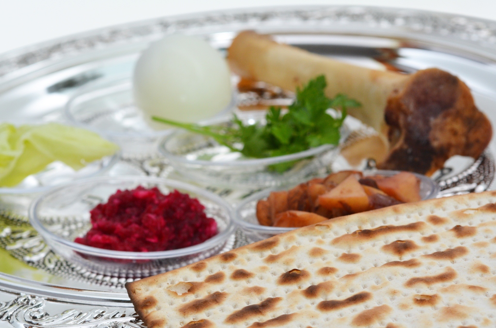 shutterstock_Passover Seder Meal