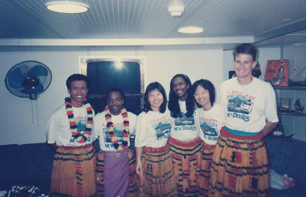 Pari Bala (3rd from right) with the crew of the MV Doulos ship